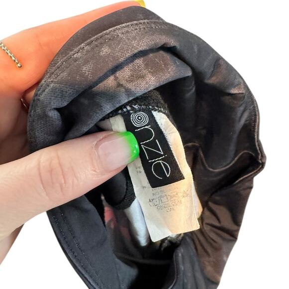 Onzie x Peloton Black Palm Print Leggings Large Cycling Gym Train Work‎ Out - Picture 5 of 7